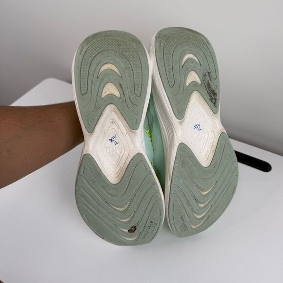 APL Women's Size 8.5 Streamline Max Cushion Running Sneakers in Peppermint - Picture 7 of 10